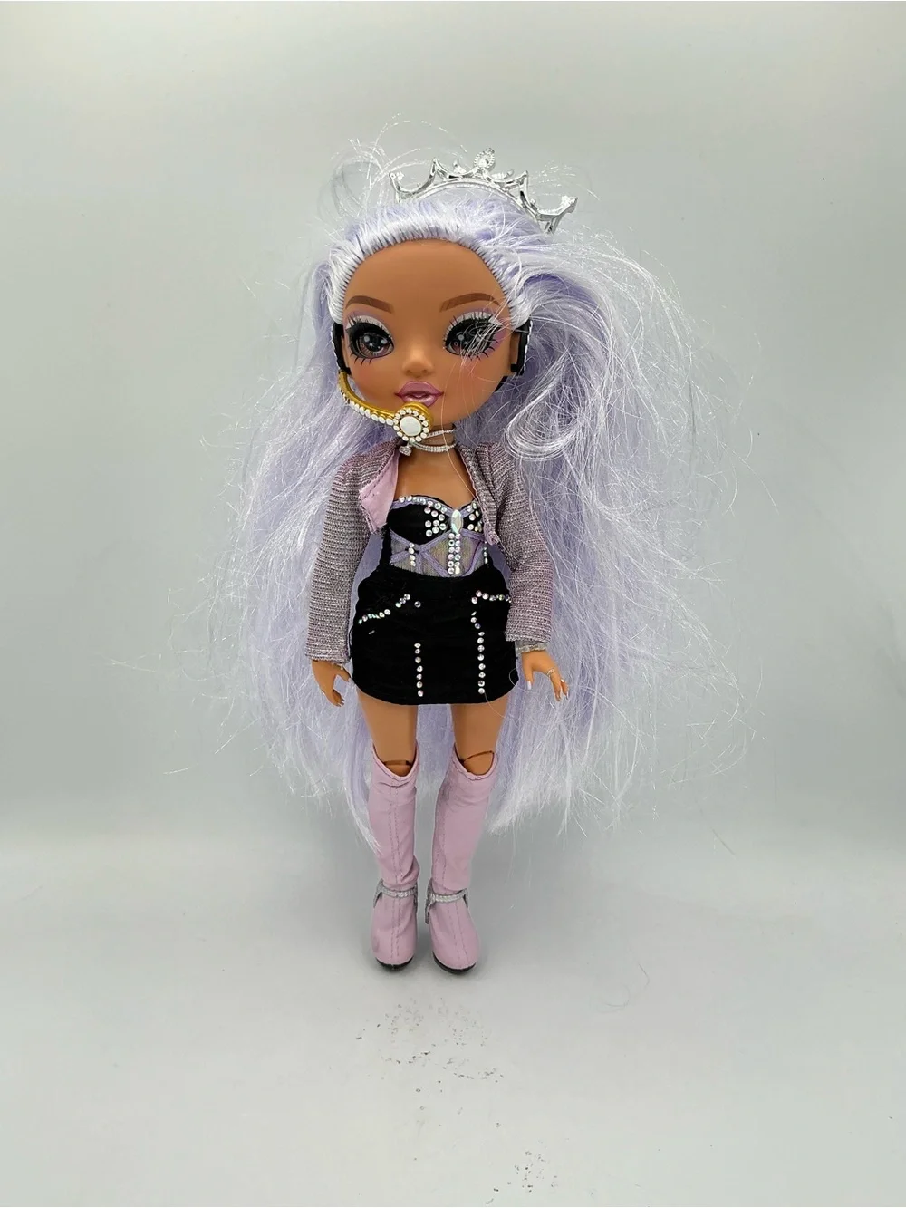 Rainbow High Rainbow Vision Royal Three Tiara Song fashion doll
